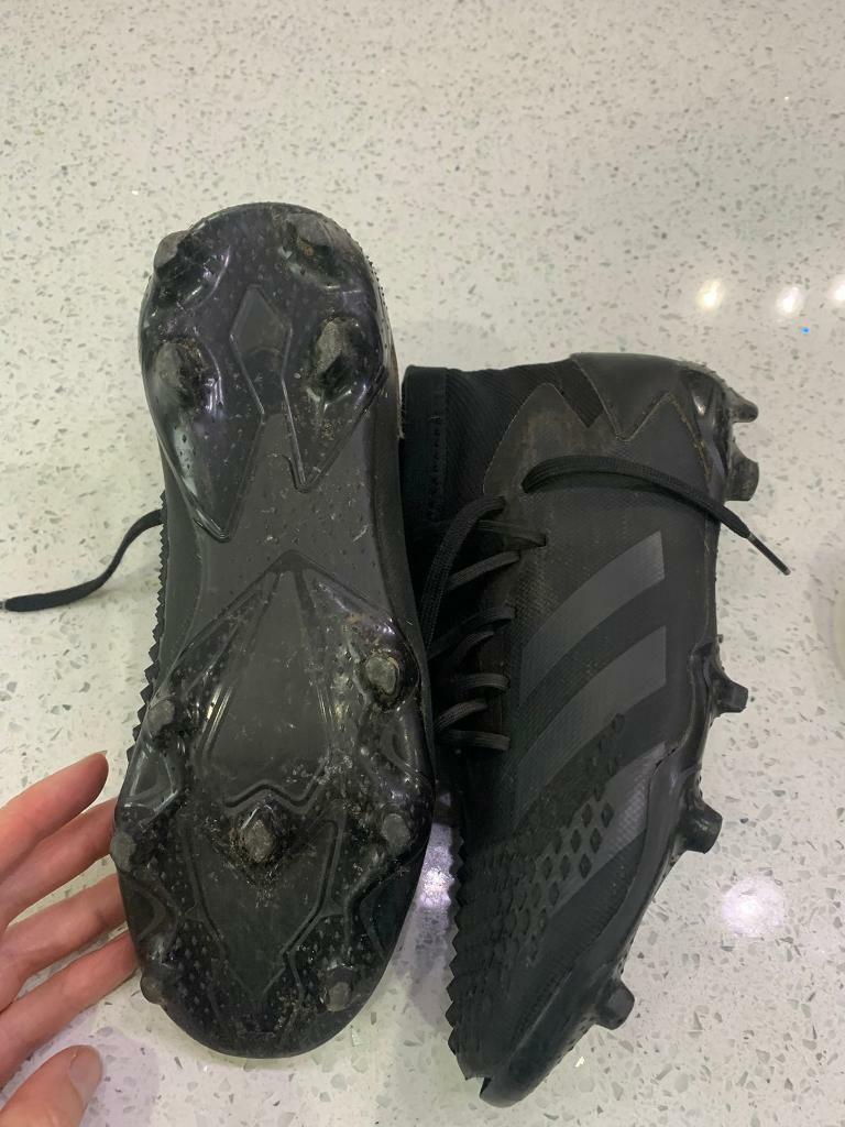 demon football boots